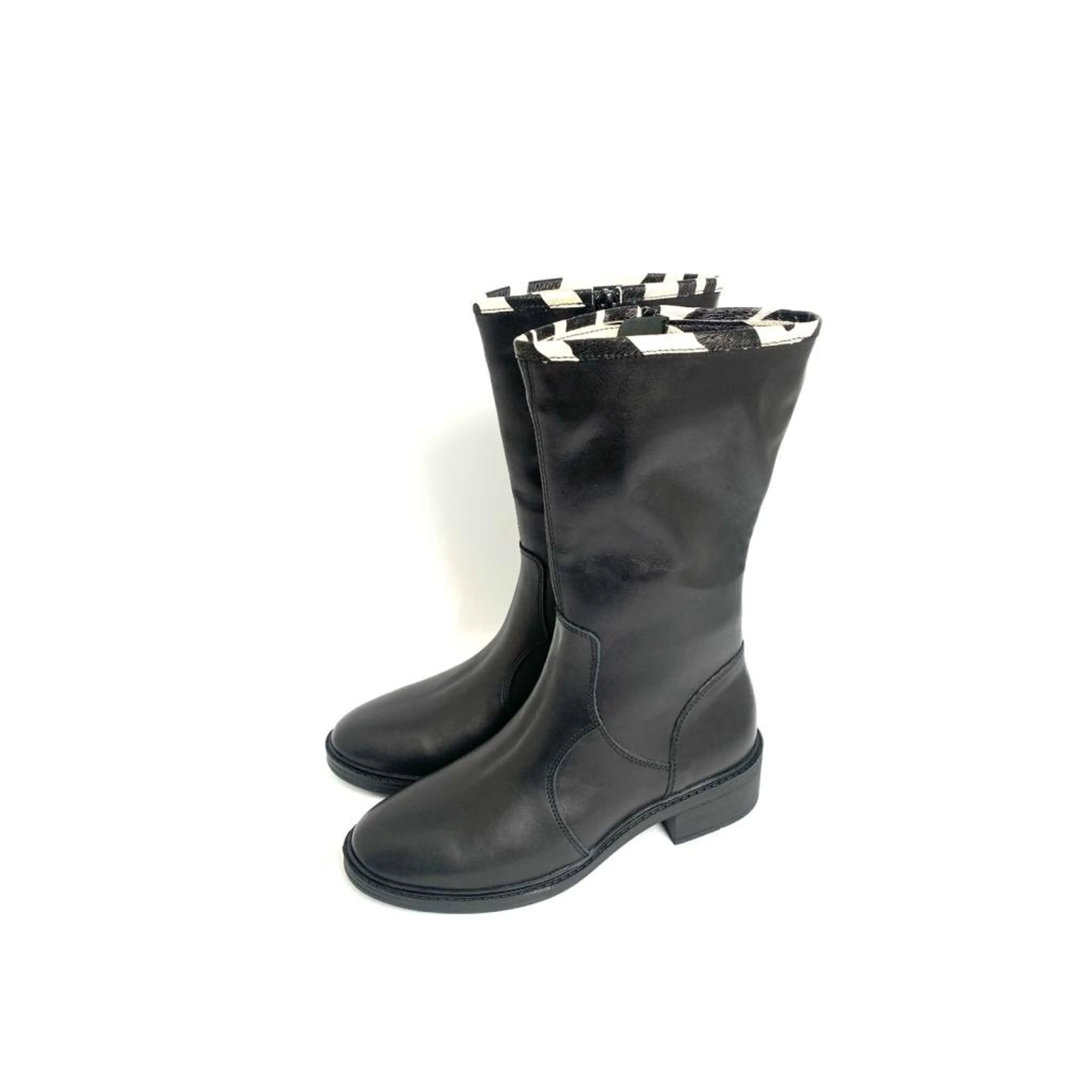 Дамски обувки Karizma 300