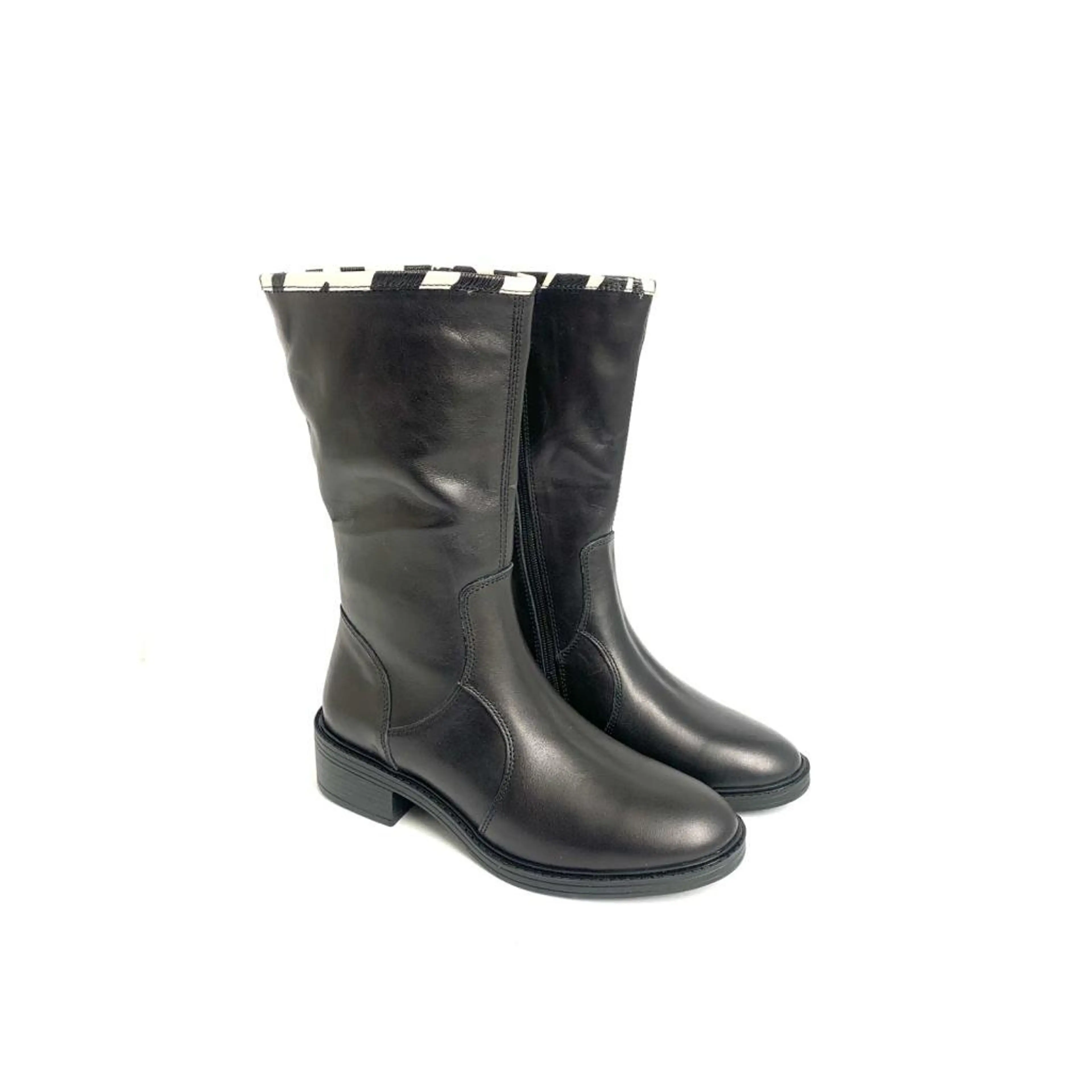 Дамски обувки Karizma 300